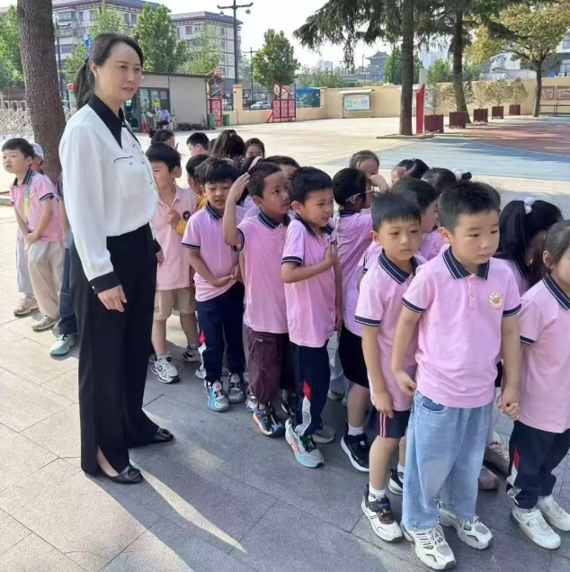 學知園萌娃走進壇角小學，開展沉浸式體驗活動
